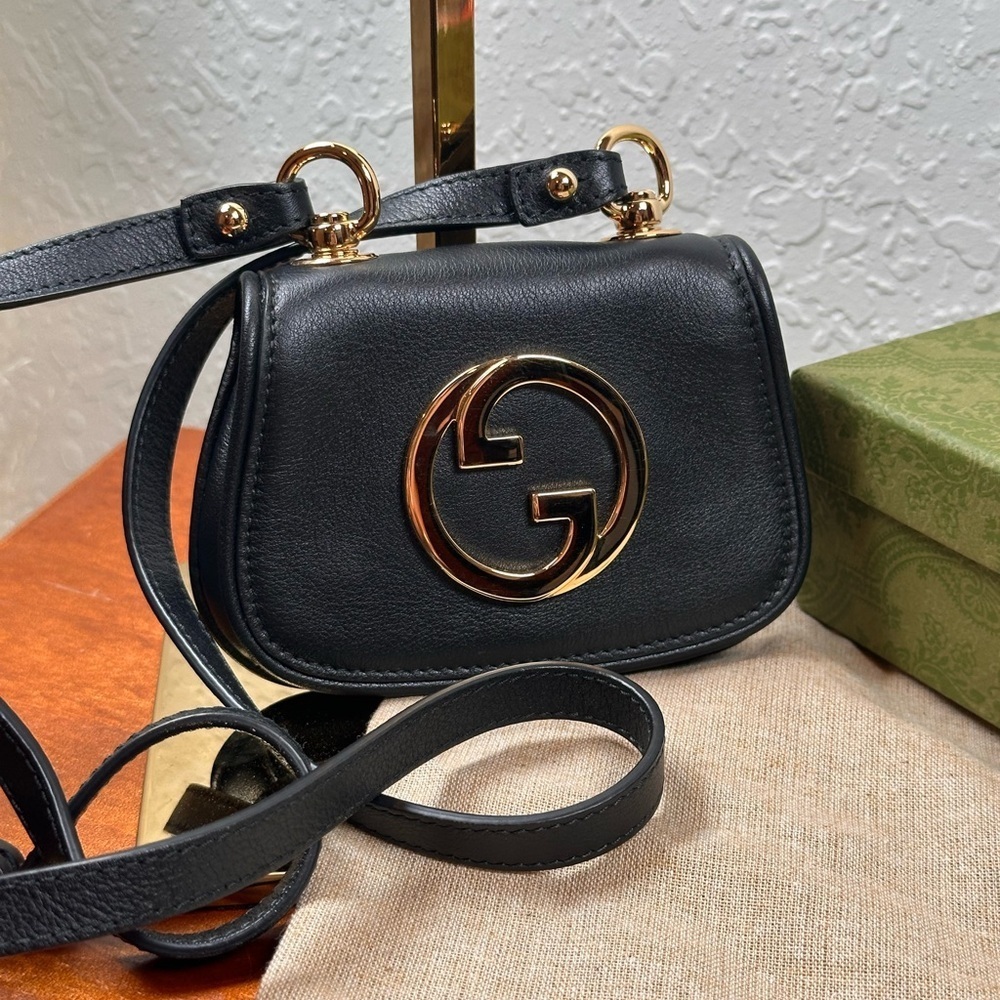 New Authentic Gucci Blondie GG Logo
Black Crossbody Wallet Bag - Picture 1 of 14